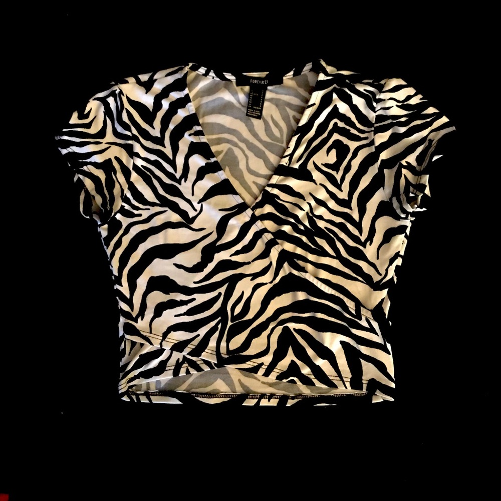 Forever 21 Black/White Zebra Print Crop Top size S